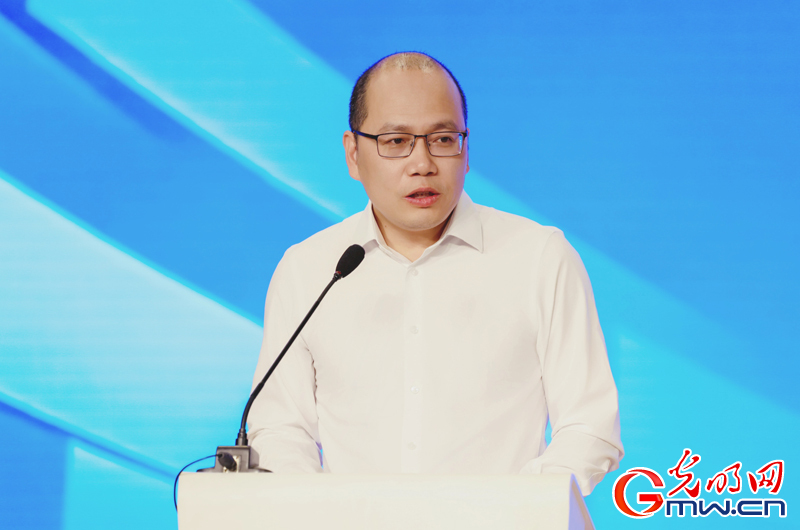 “核心价值观百场讲坛”第170场 陈建栋主持活动